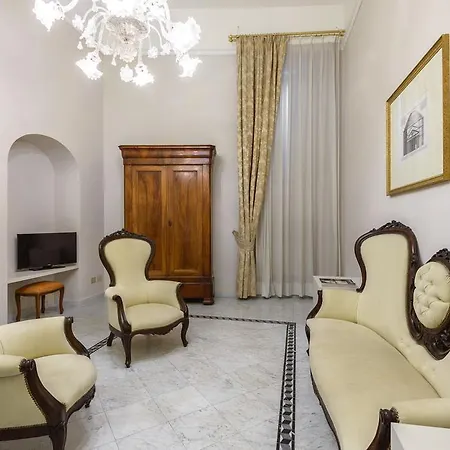Navona Altemps 3 *